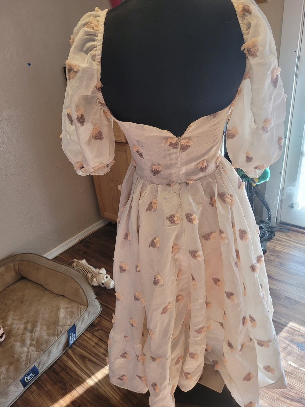 Tiffany Designs Blush Puff-Sleeve Midi Dress with Floral Appliqué - Picture 3 of 10